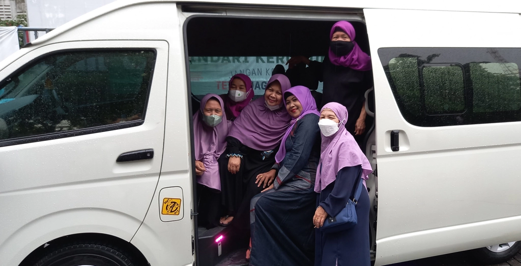 Mudik Nyaman dengan Hiace 14 Seats: Solusi Tepat untuk Perjalanan Keluarga Besar